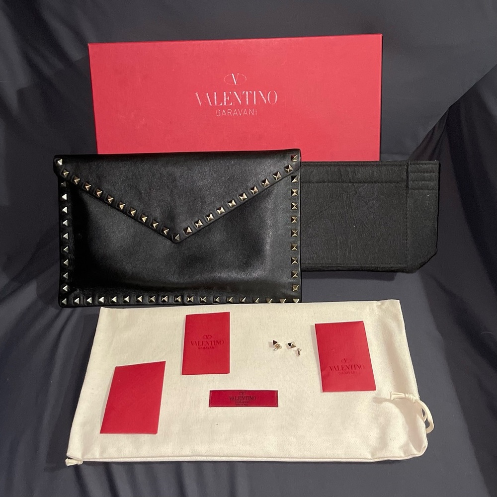 🎭 SOLD 🎭  VALENTINO GARIVANI Rockstud Maxi Pouch Clutch w/ ❤️ Bonus Organizer